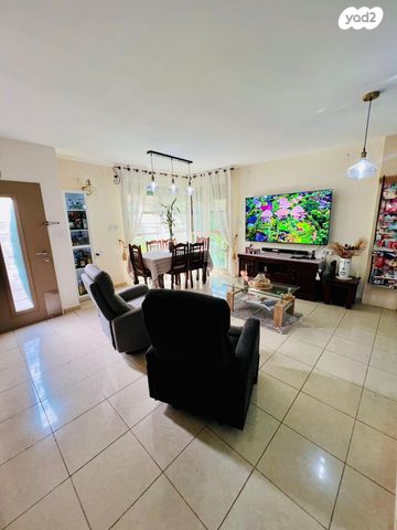 דו משפחתי, חטיבת עציוני, כרמיאל