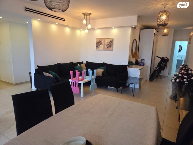 דירה, סביון, הפרחים, חריש