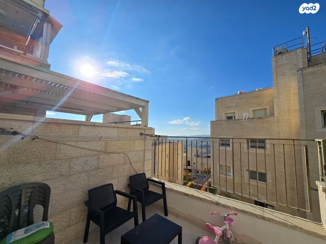 דירה, שאול אביגור, חומת שמואל, הר חומה, ירושלים