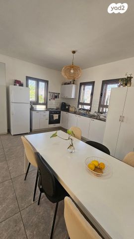 גג/ פנטהאוז, שטרנהארץ, עג'מי, גבעת העליה, תל אביב יפו