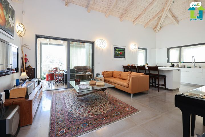 בית פרטי/ קוטג', חרות