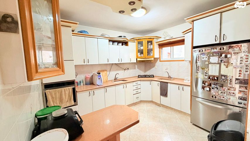 טריפלקס, החבצלת, נאות הדרים (חבצלת הצעירה), קרית עקרון