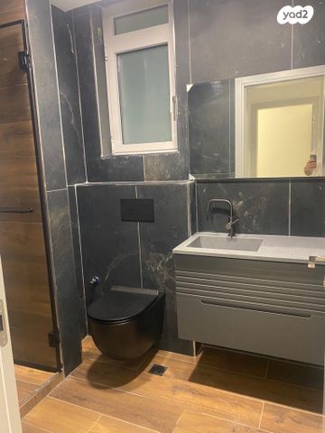 בית פרטי/ קוטג', התהילה, נוף הטיילת, נתניה