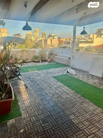 גג/ פנטהאוז, שדרות ח"ן, ב' / צפון מערב העיר, רחובות