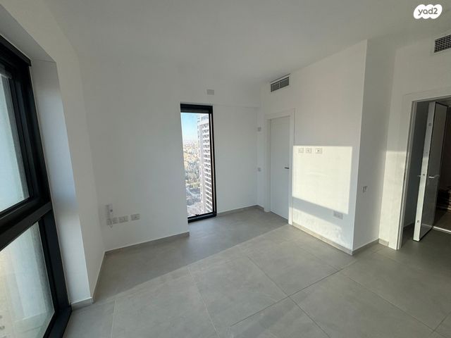 דירה, תוצרת הארץ, נחלת יצחק, תל אביב יפו