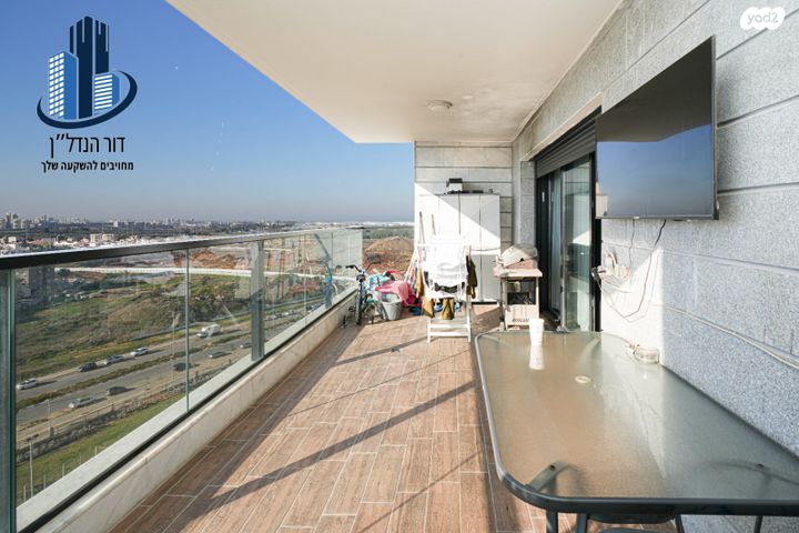 דירה, יעקב דורי, נאות שמיר, רמלה