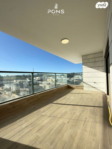 דירה, אהוד מנור, המוזיקה, שדרות