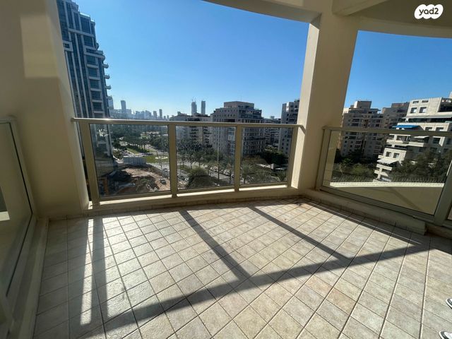 דירה, שדרות לוי אשכול 16, כוכב הצפון, תל אביב יפו