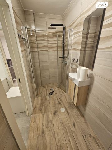 דירה, רחבת הרב עוזיאל 13, שכונה י"א, באר שבע