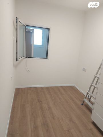 דירה, הרב שמואל רוזובסקי, מרכז העיר, בני ברק