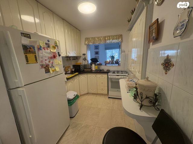 דירה, ברל לוקר, פת, ירושלים