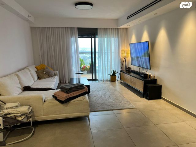 דירה, עפרה חזה 10, משכנות האומנים, קרית מוצקין