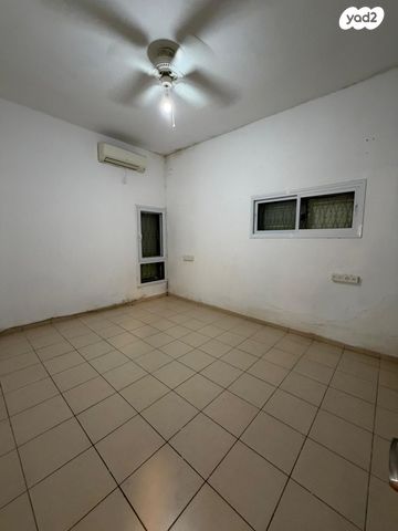 דו משפחתי, וייצמן, גבעה א', שביט, קרית אתא