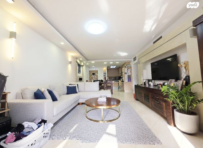 דירה, התזמורת, נאות אשלים, ראשון לציון