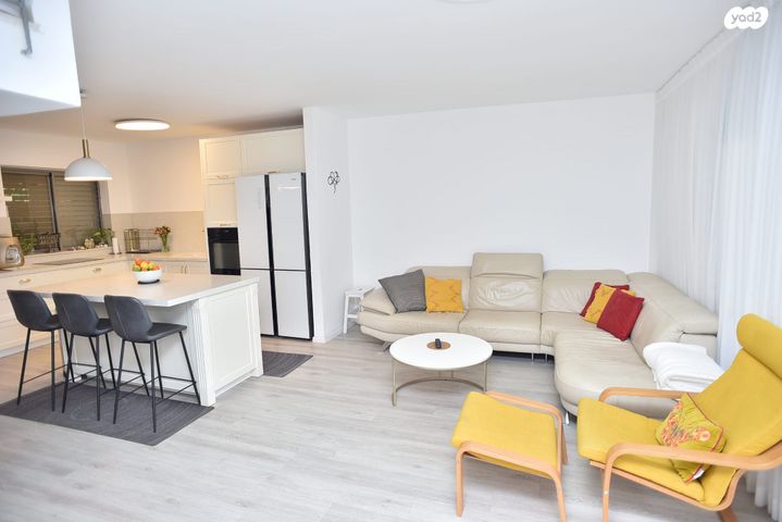 גדרה הצעירה