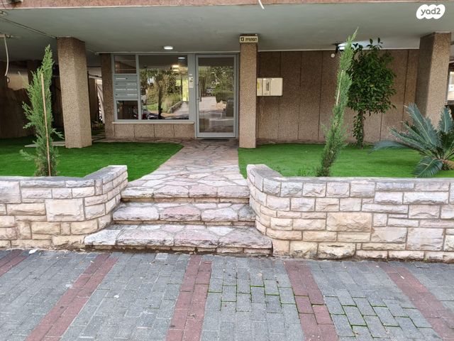 דירה, הסתוונית 13, פתח תקווה