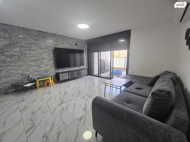 יעקב קרול 16