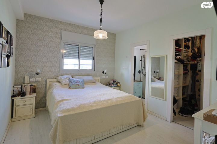 הרב ישעיהו משורר 