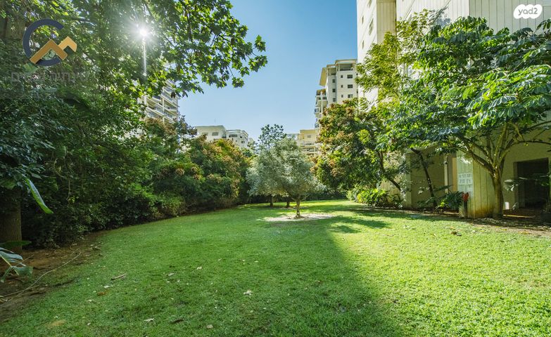 דירה, מתחם 200, הוד השרון