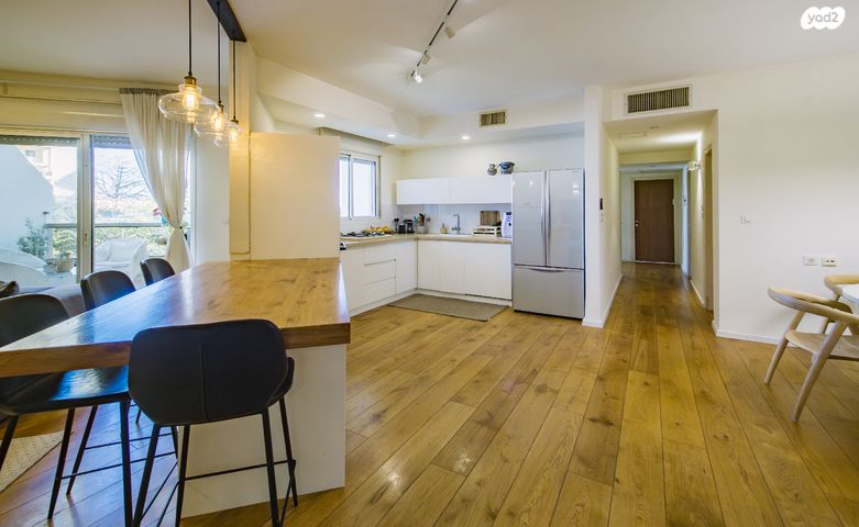 דירה, מתחם 200, הוד השרון