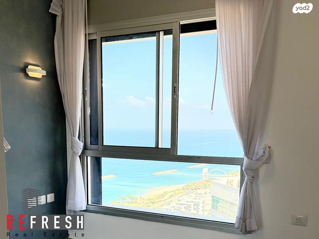 דירה, יוסף לפיד, נתניה