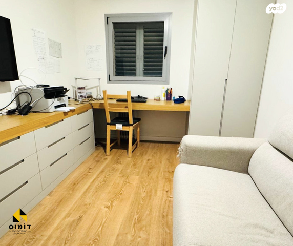 דירה, חזון אי"ש, רחובות הצעירה, רחובות