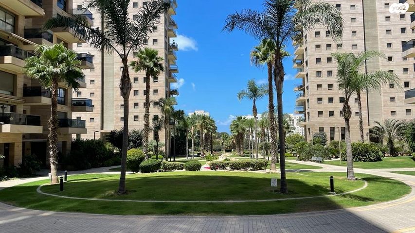 גג/ פנטהאוז, שלמה בן יוסף, רמת אביב ג', תל אביב יפו