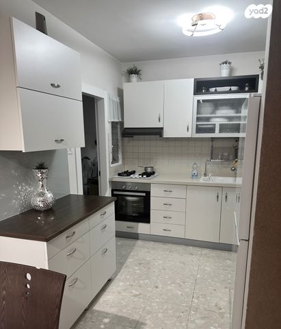 דירה, רמב"ם 26, רמת חן ובן ציון, נתניה