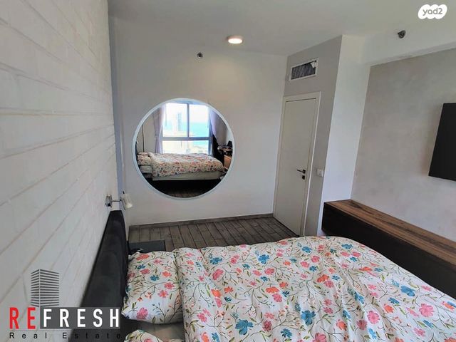 דירה, יוסף לפיד, נתניה