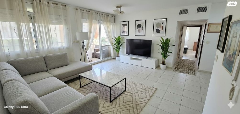 דירה, גדרה, הדר המושבות הותיקה / אם המושבות הותיקה, פתח תקווה