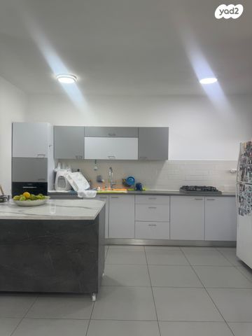 דירה, עמנואל זיסמן, חומת שמואל, הר חומה, ירושלים