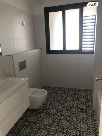 דירה, אור ים, אור עקיבא