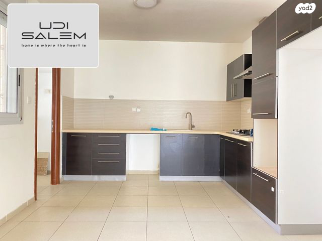 דירה, הרב שלום איפרגן, קרית השרון, נתניה