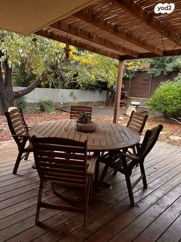 דו משפחתי, החוף, שבי ציון