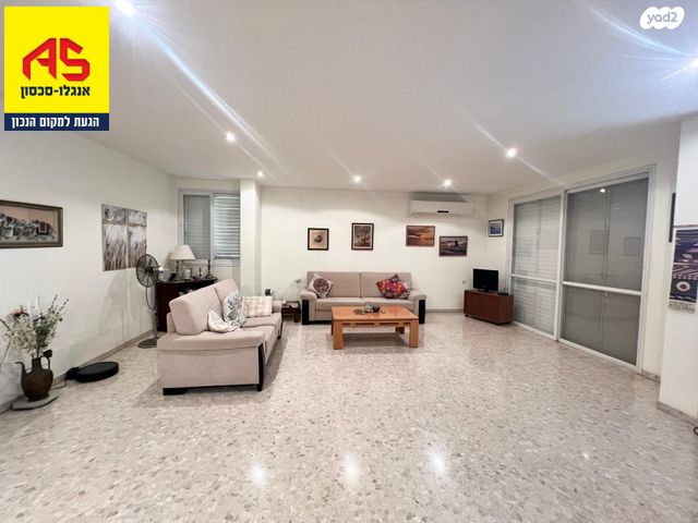 בית פרטי/ קוטג', שרת, צפון מזרח מרכז העיר, נתניה