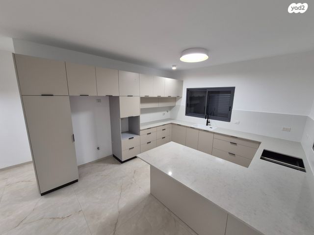 גג/ פנטהאוז