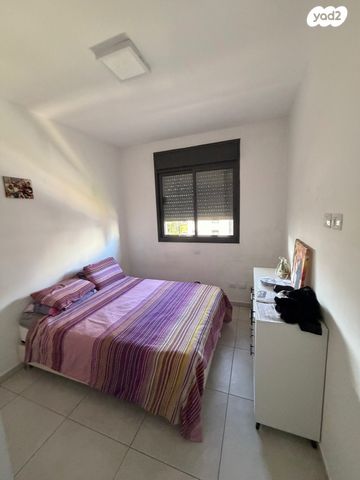 שושנה דמארי 