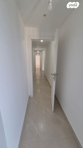 דירה, אמנון ליפקין שחק, נוף הטיילת, נתניה