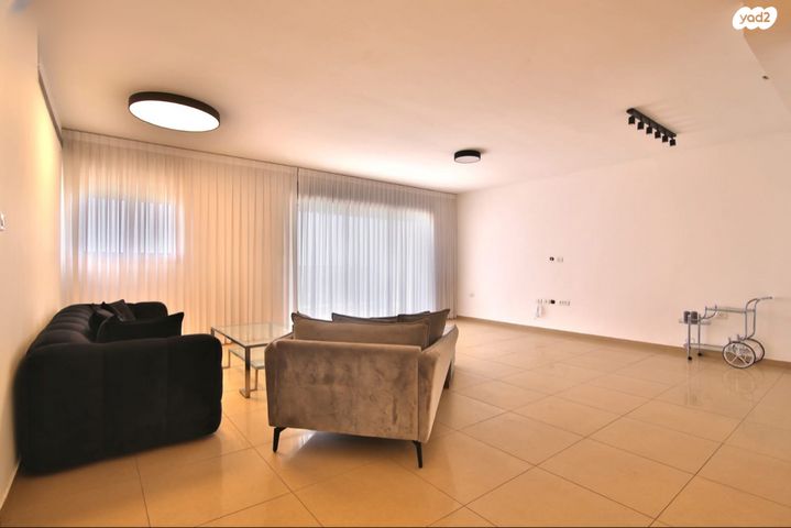 גג/ פנטהאוז, הפטל, הפרפר, קרית ביאליק