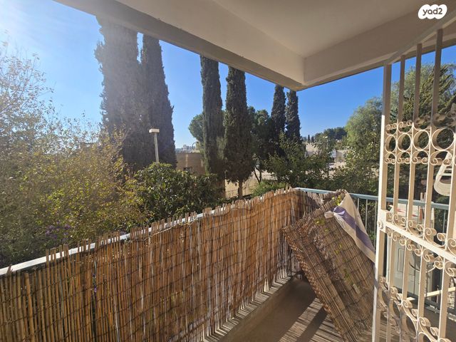 דירת גן, עולי הגרדום 281, ארמון הנציב, תלפיות מזרח, ירושלים