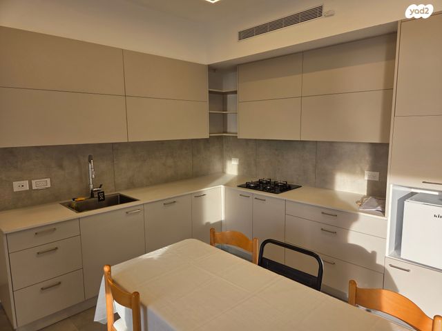 דירה, אמנון ליפקין שחק, נוף הטיילת, נתניה