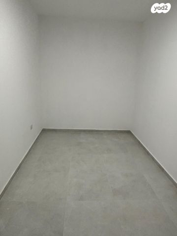 דירה, דרך מנחם בגין, בורסה, רמת גן