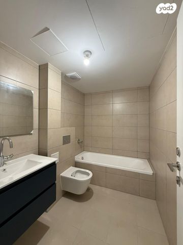 דירה, רעננה