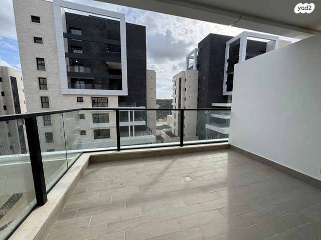 דירה, הרב ישראל גרוסמן, בית שמש