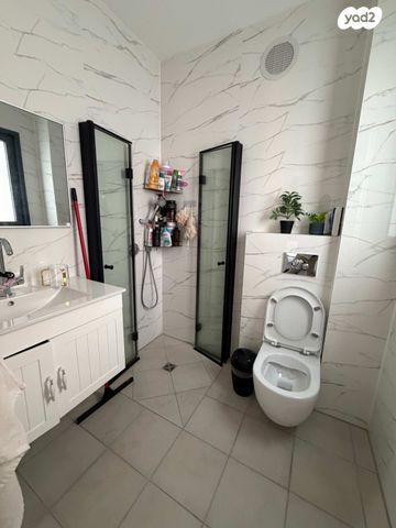 דירה, כרמי הנדיב, אחוזת רוטנר, קרית מלאכי