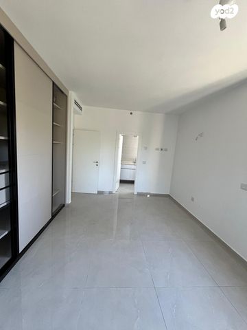 דירה, ישראל טייבר, גבעת הרמבם, גבעתיים