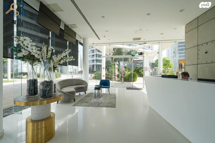 דירה, עוזי חיטמן, עיר ימים, נתניה