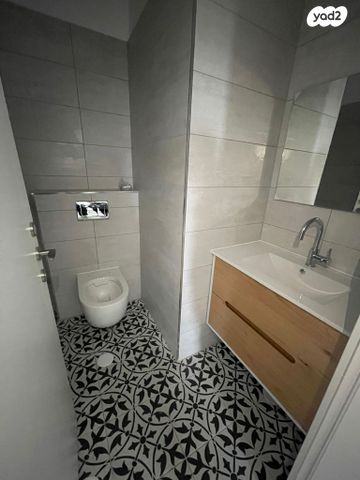 דירה, אחוזת דניה, חדרה