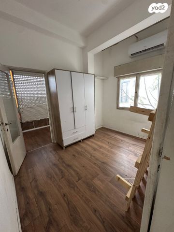 דרך יד לבנים 12