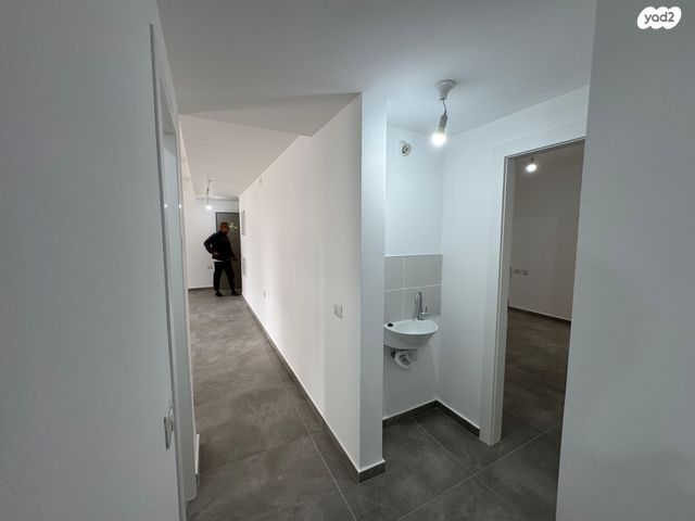 דירה, הרב ישראל גרוסמן, בית שמש